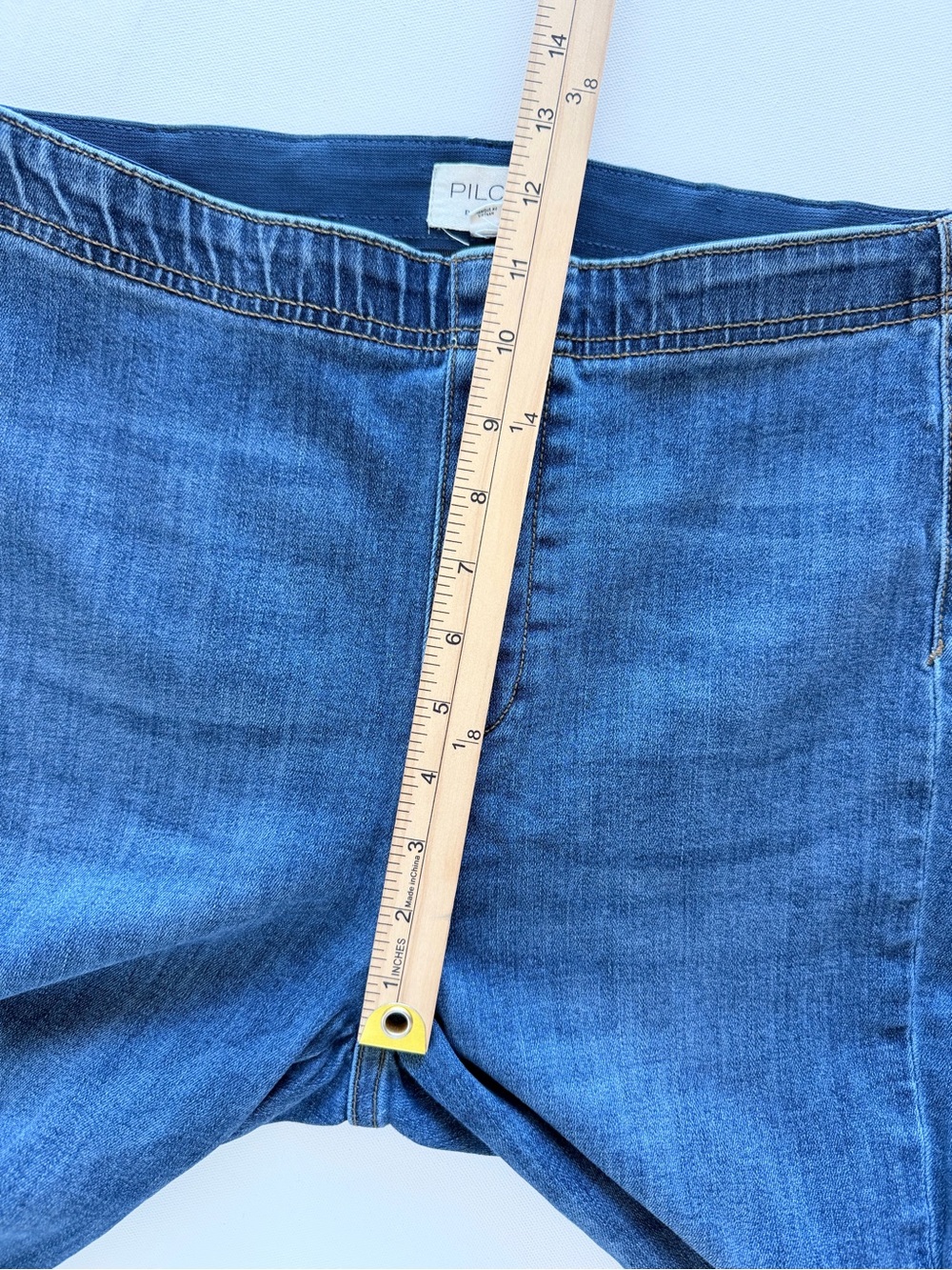 Pilcro Mid Rise Kick Flare Crop Jeans Medium Wash Stretch Denim Size M Women - Picture 10 of 13